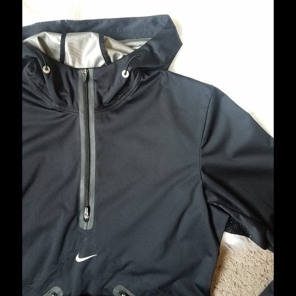 rain resistant hoodie